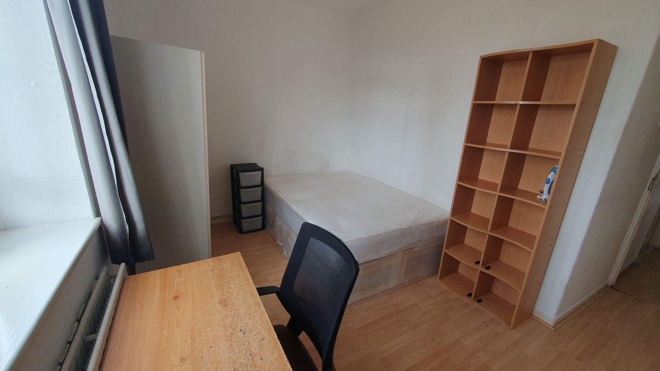 Room to rent